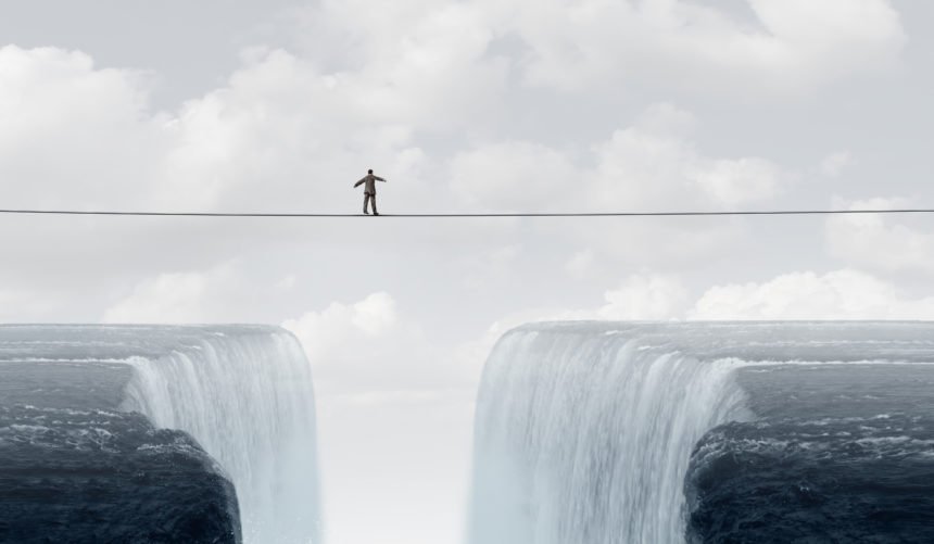 Legendary Technical Analyst Says Bitcoin Investors Should Be "Cautious": Here's Why | NewsBTC